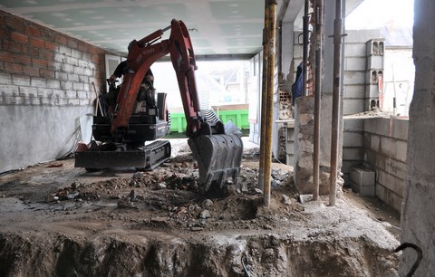 Travaux de gros-oeuvre (fondations et élévations) pour la rénovation d'un salon de coiffure à Beaugency - Loiret